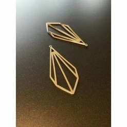 Meilleure vente 👏 Perlesmania Pate Cernit HS350177 PAX 2 Pendentifs Goutte Géométrique 47mm En Laiton Finition Doré 18KT Pour Création De Bij 🛒