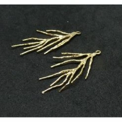 Nouveau ✔️ Perlesmania Pate Cernit HT03506 PAX 2 Pendentifs, Branche, Corail En Laiton Finition Doré 18KT Pour Création De Bijoux Raffi ✨