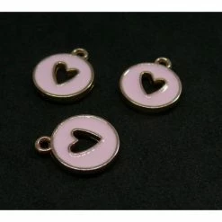 Sortie 🛒 Perlesmania Pate Cernit PS11844403 PAX 4 Sequins Médaillons Résine émaillés CŒUR 12 Mm Rose Métal Doré ✔️